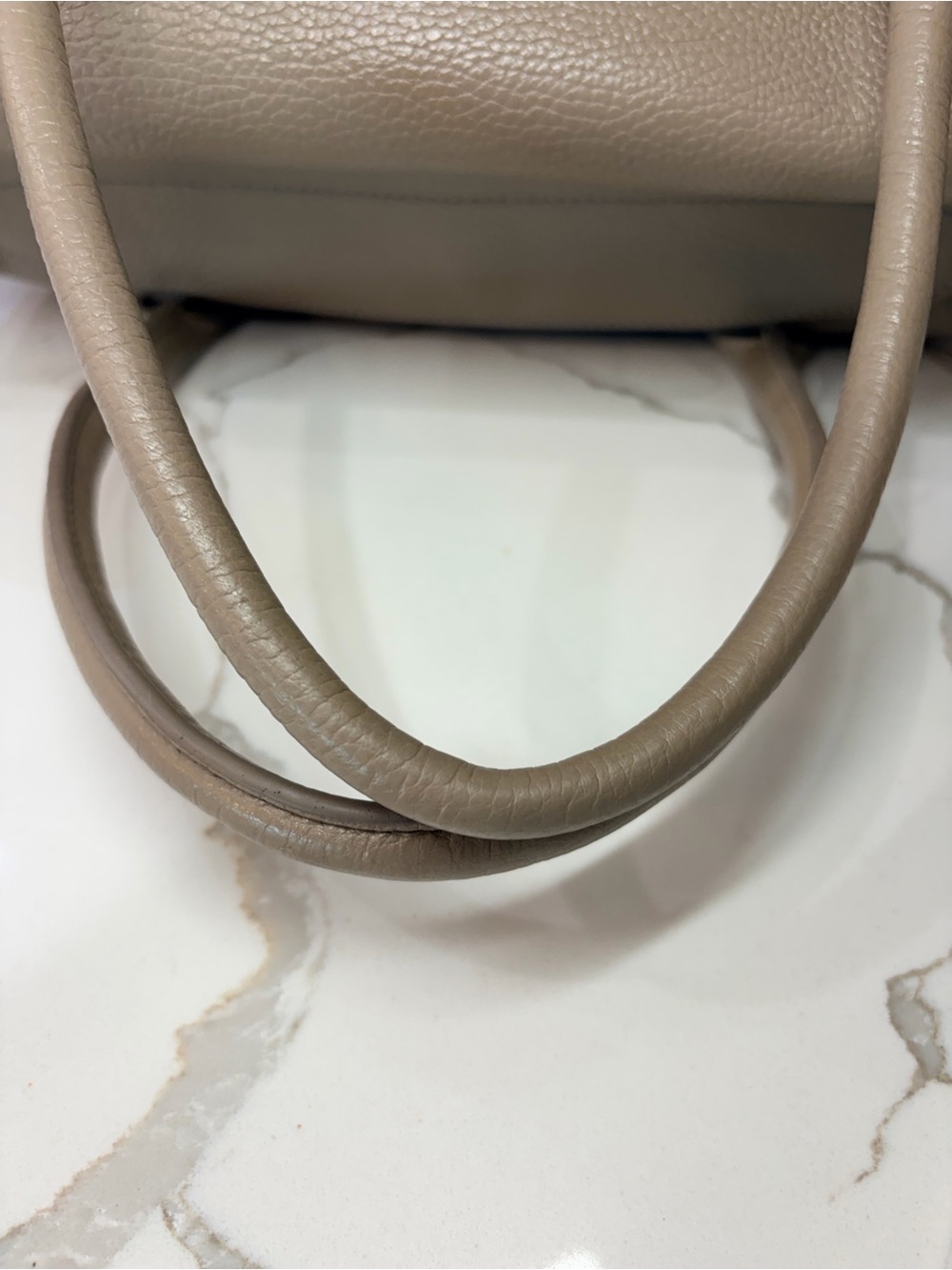 Cuyana Trapeze Pebbled Leather Satchel Flap Tote Taupe Top Handle Crossbody - Picture 3 of 16